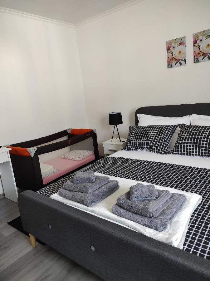 Apartman Domi Слунь Екстер'єр фото