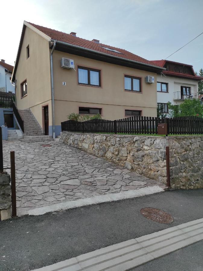 Apartman Domi Слунь Екстер'єр фото